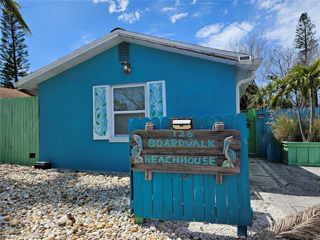 Picture of 126 119Th Avenue, Treasure Island, FL 33706