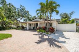 Picture of 2826 W Paxton Avenue, Tampa, FL 33611