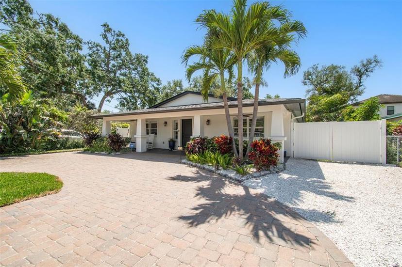 Picture of 2826 W Paxton Avenue, Tampa FL 33611