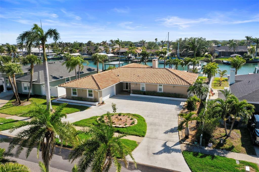 Picture of 689 Island Way, Clearwater Beach, FL 33767