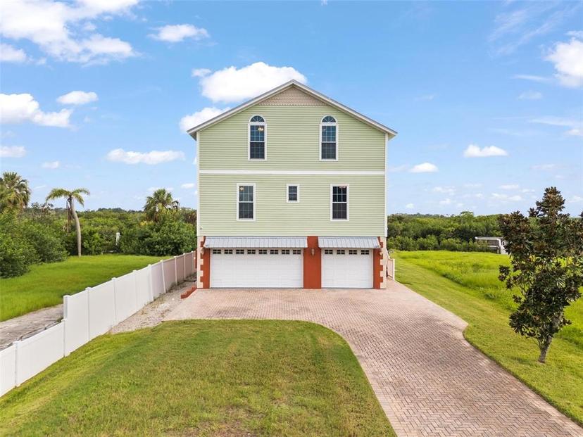 Picture of 8932 Rocky Creek Drive, Tampa FL 33615