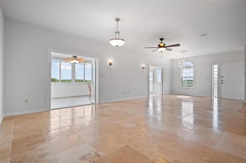 Picture of 8932 Rocky Creek Drive, Tampa FL 33615