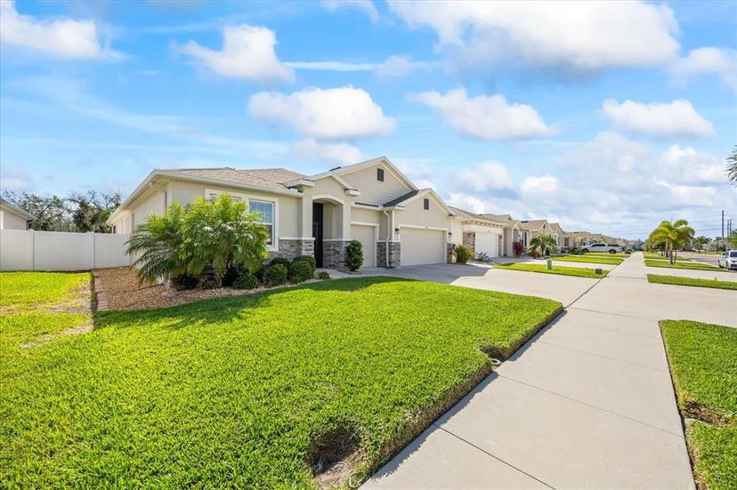 Picture of 11951 Brighton Knoll Loop, Riverview FL 33579