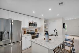 Picture of 100 4Th Avenue S Unit 132, St Petersburg, FL 33701