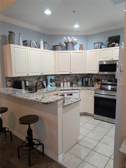 Picture of 4707 1St Avenue E Unit 4707, Palmetto, FL 34221