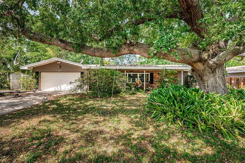 Picture of 1868 Juarez Way S, St Petersburg FL 33712