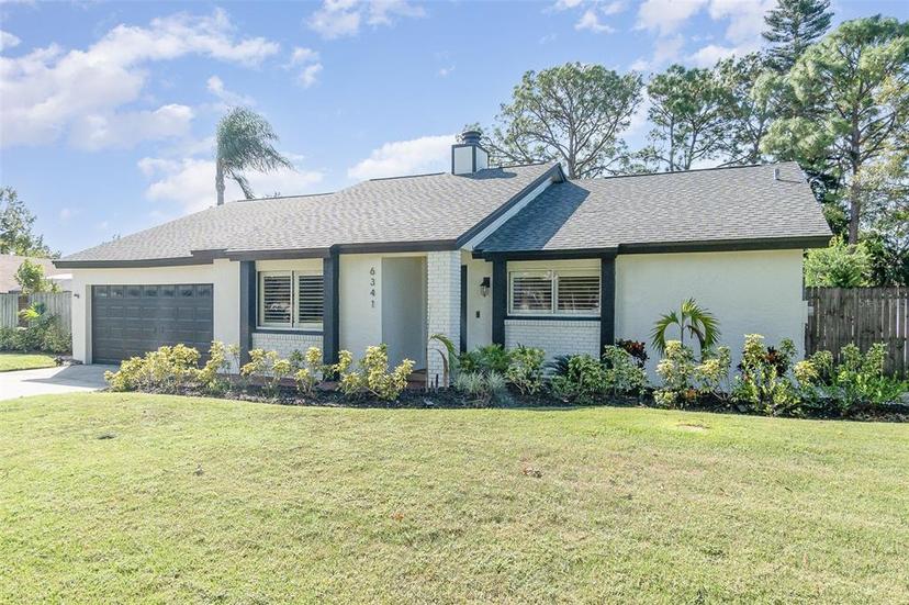 Picture of 6341 Edge O Grove Circle, Orlando FL 32819