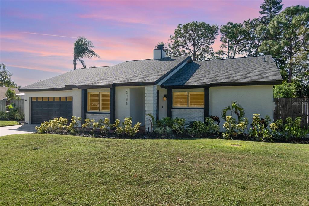 Picture of 6341 Edge O Grove Circle, Orlando, FL 32819
