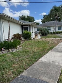 Picture of 1903 Canterbury Lane Unit B2, Sun City Center, FL 33573