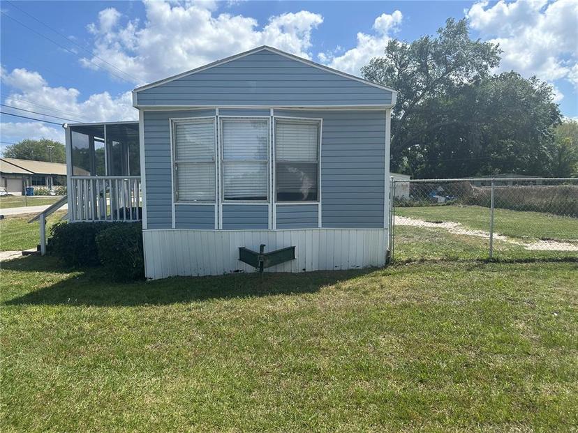 Picture of 325 Pine Avenue, Polk City FL 33868