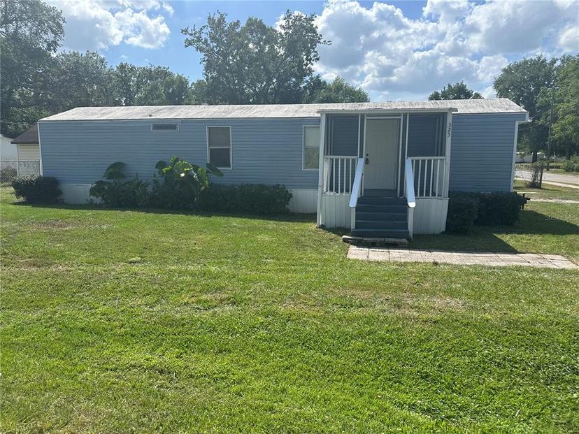 Picture of 325 Pine Avenue, Polk City FL 33868