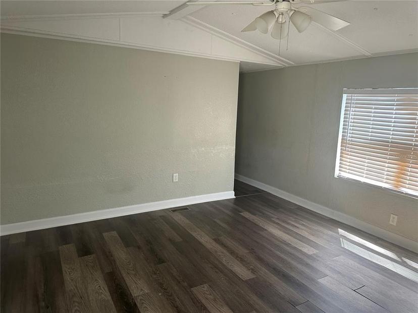 Picture of 325 Pine Avenue, Polk City FL 33868