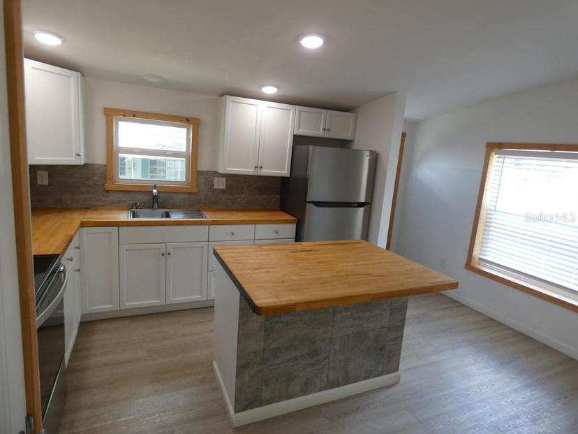 Picture of 6307 20Th Street, Zephyrhills FL 33542