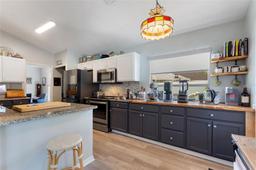 Picture of 219 Breezy Oaks Ct, Davenport, FL 33896