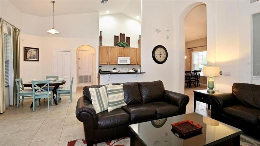 Picture of 4072 Oaktree Drive, Davenport FL 33837