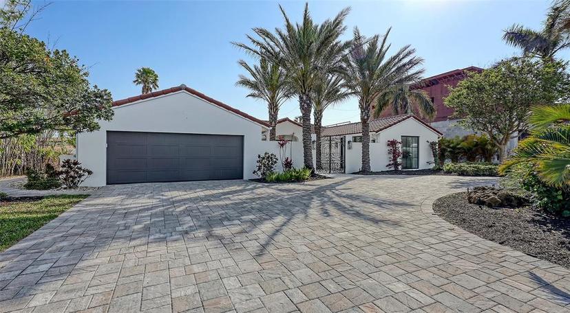 Picture of 465 E Royal Flamingo Drive, Sarasota FL 34236