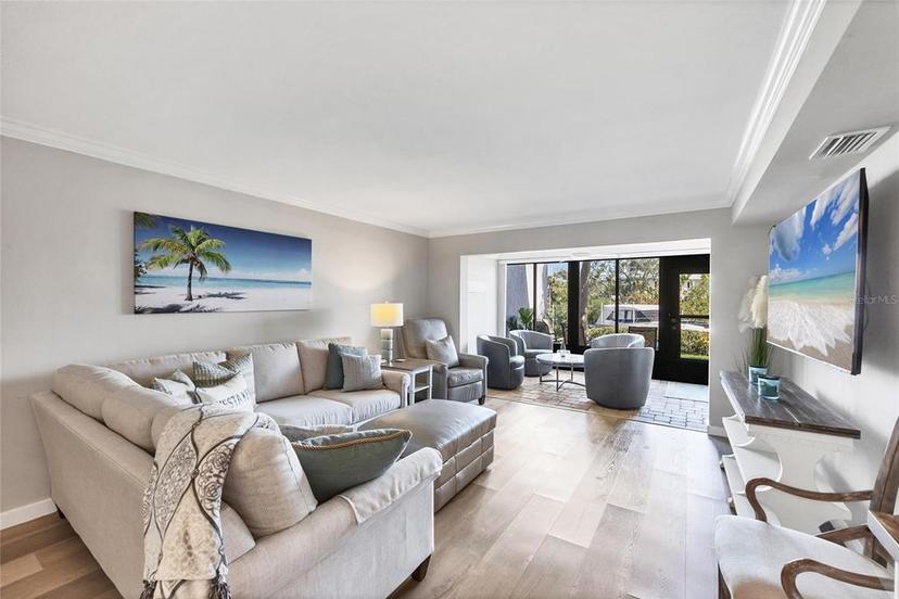 Picture of 1235 Dockside Place Unit 108, Sarasota FL 34242