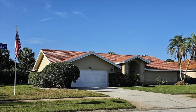 Picture of 2704 E Montague Court E, Clearwater FL 33761