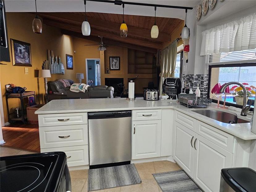 Picture of 2704 E Montague Court E, Clearwater FL 33761
