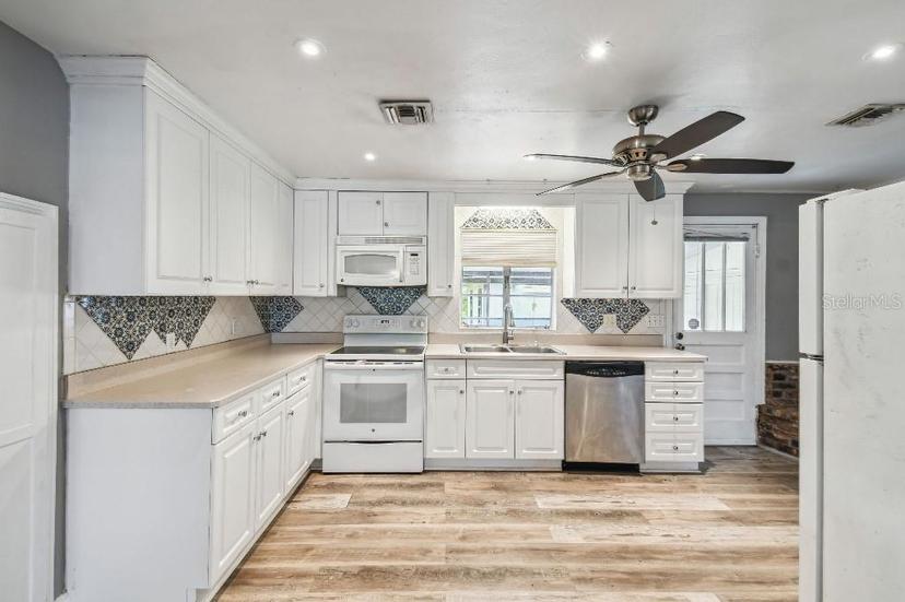 Picture of 1550 Ridgewood Avenue, Maitland FL 32751