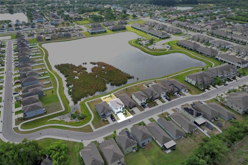 Picture of 582 Royal Empress Dr, Ruskin FL 33570