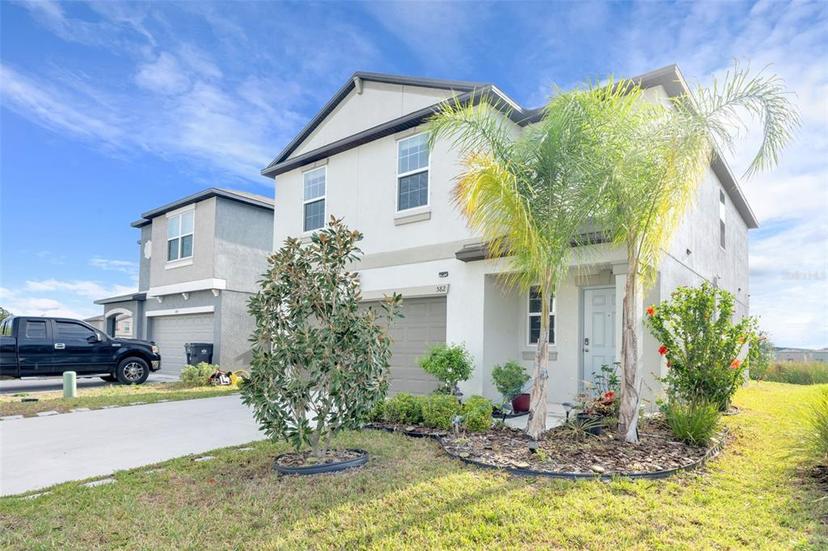 Picture of 582 Royal Empress Dr, Ruskin FL 33570
