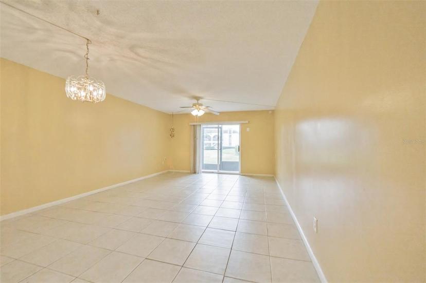 Picture of 122 N Kings Avenue Unit 101, Brandon FL 33510