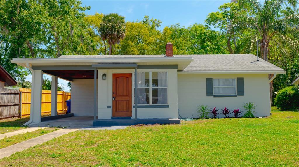 Picture of 624 N New Hampshire Avenue, Tavares, FL 32778