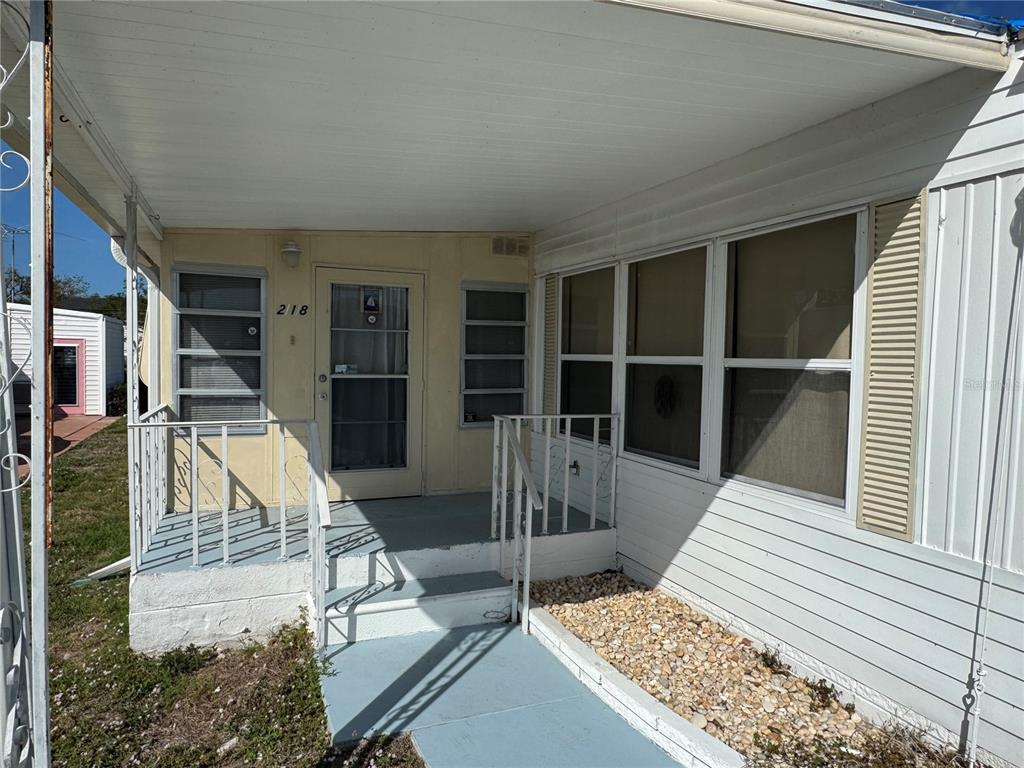 Picture of 218 Outer Drive, Venice, FL 34285