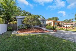 Picture of 403 Saint Petersburg Drive W, Oldsmar, FL 34677