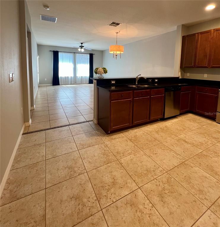 Picture of 5221 Bannister Park Lane, Lithia FL 33547