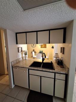 Picture of 1117 Bowsprit Lane Unit X, Holiday, FL 34691