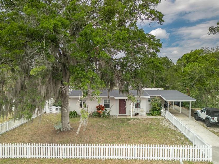 Picture of 111 E 3Rd Court, Chuluota FL 32766