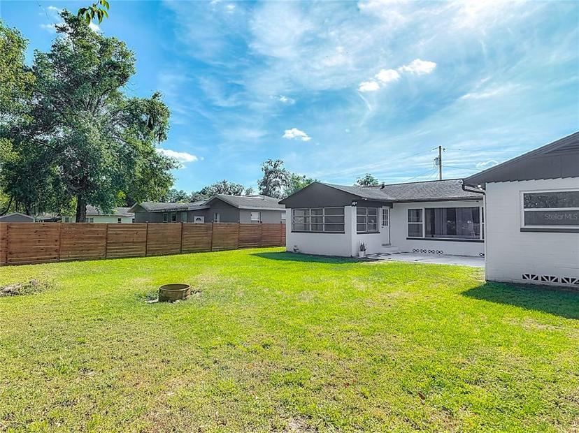 Picture of 243 S Hull Avenue, Deland FL 32720