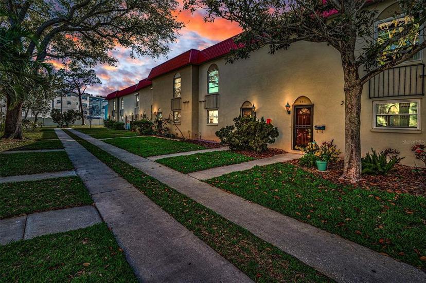 Picture of 2700 Bayshore Boulevard Unit 3G, Dunedin FL 34698