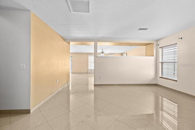 Picture of 12107 Fox Bloom Avenue, Gibsonton FL 33534