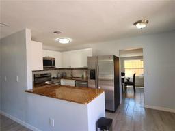 Picture of 2035 Vinson Avenue, Sarasota, FL 34232