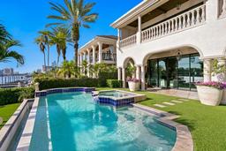 Picture of 927 Anchorage Road, Tampa, FL 33602