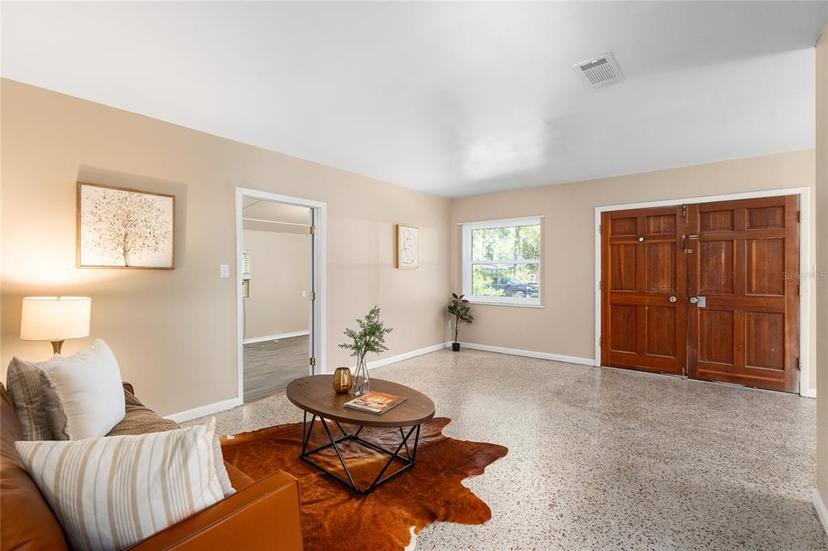 Picture of 1603 NE 19Th Place, Gainesville FL 32609