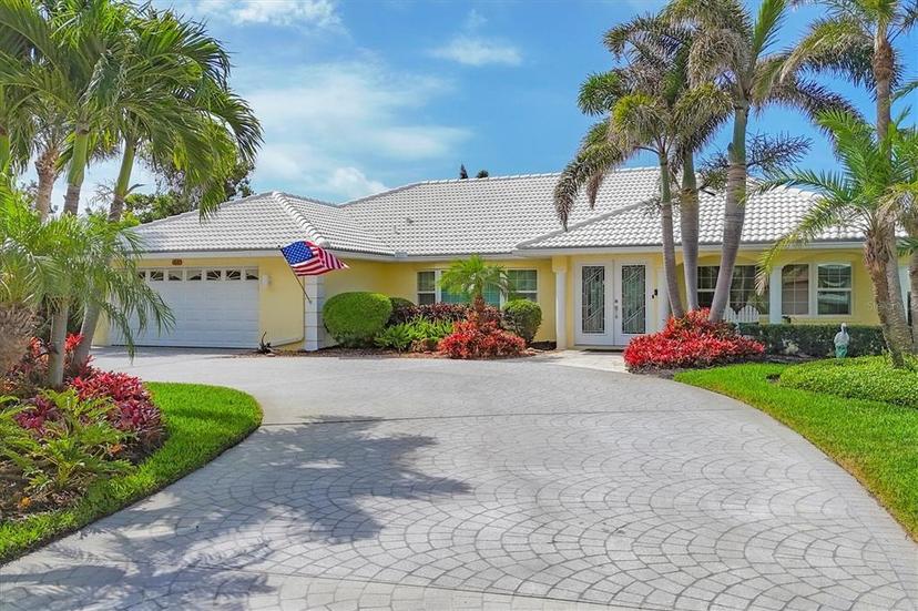 Picture of 44 Waterford Drive, Englewood FL 34223