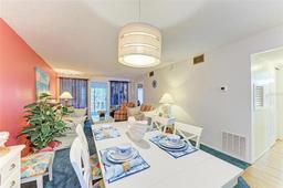 Picture of 3562 Lake Bayshore Drive Unit 202, Bradenton, FL 34205