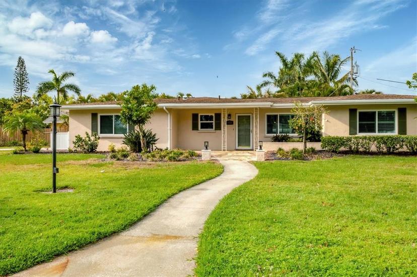 Picture of 3072 Meyer Drive, Sarasota FL 34239