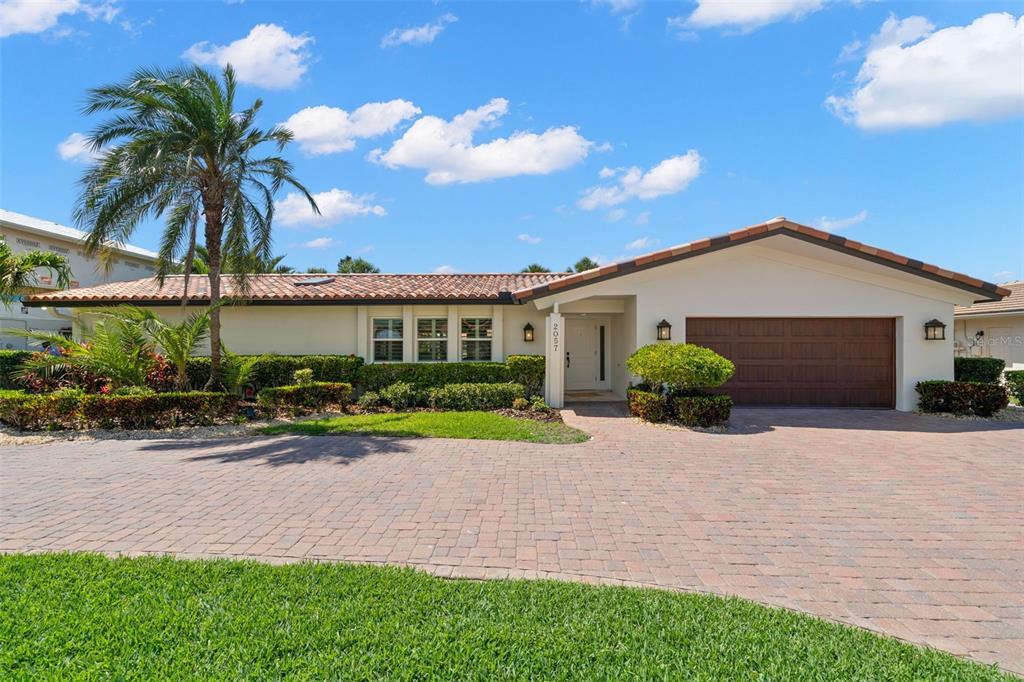 Picture of 2057 Kansas Avenue Ne, St Petersburg, FL 33703