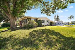 Picture of 3209 Manatee Road, Tavares, FL 32778