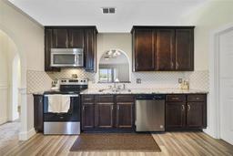 Picture of 14620 Old Forest Court, Orlando, FL 32826