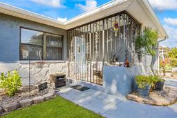Picture of 4235 Dartmouth Avenue N, St Petersburg, FL 33713