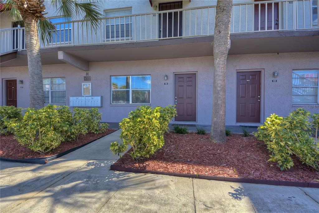 Picture of 9119 Tudor Drive Unit E104, Tampa, FL 33615