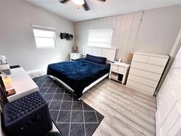 Picture of 1228 Pineview Avenue, Clearwater, FL 33756