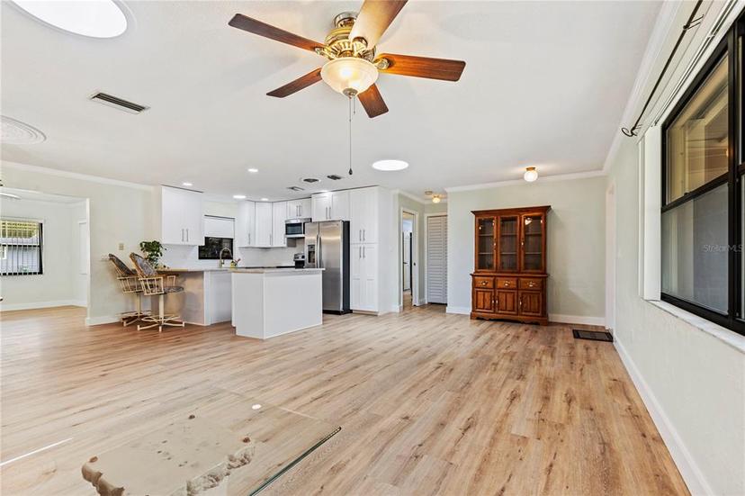 Picture of 1855 Pine Tree Drive, Edgewater FL 32141