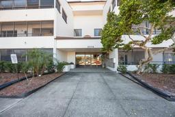 Picture of 2579 Countryside Boulevard Unit 1210, Clearwater, FL 33761